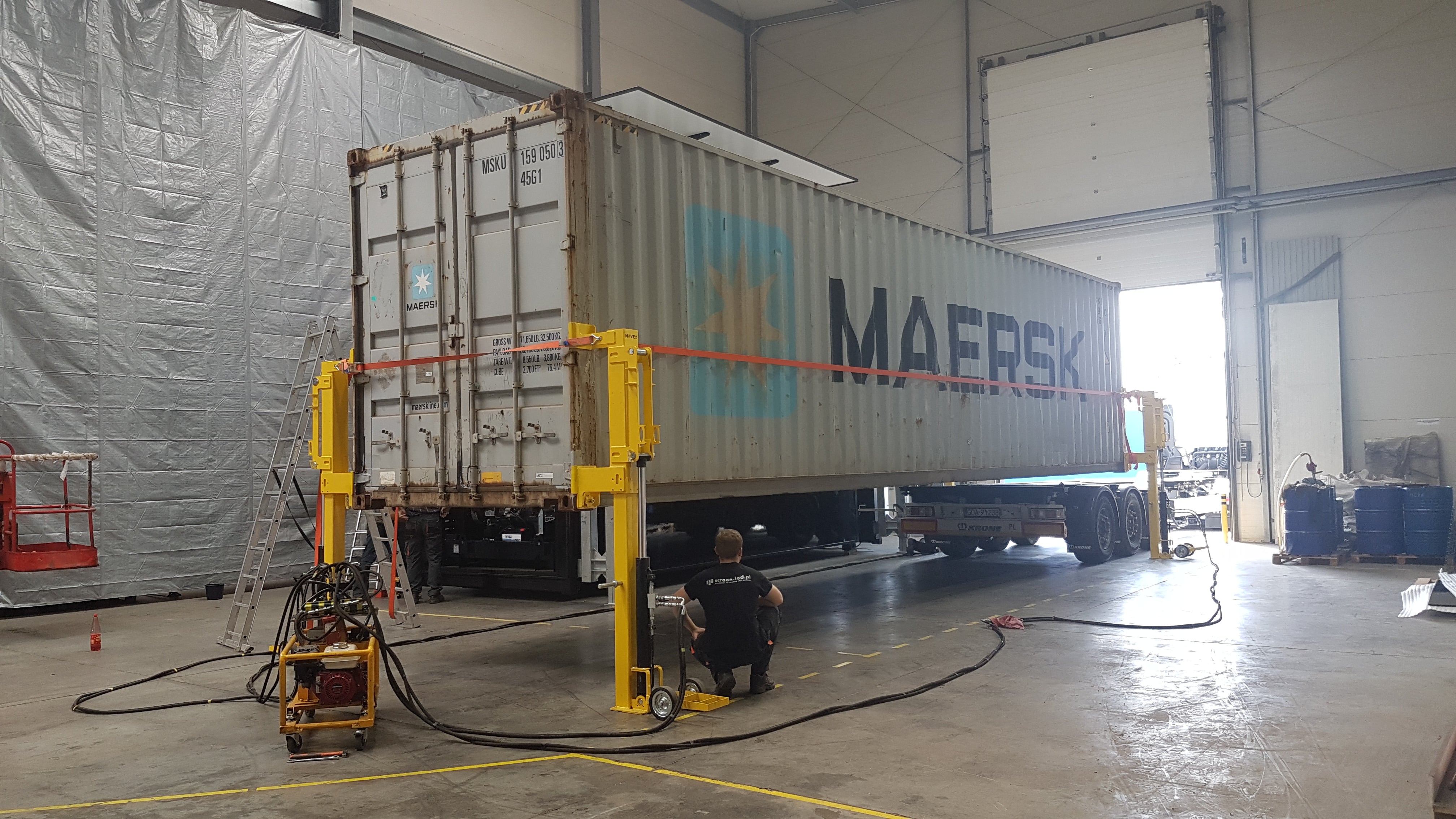 ISO Container Hydraulic Jacks – 32,000kg